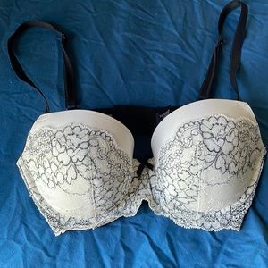 Victoria’s Secret 34D Dream Angels Bra